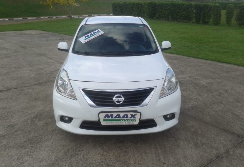 nissan versa 1