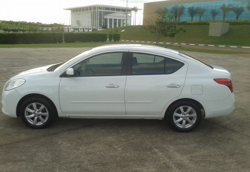 nissan versa