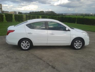 nissan versa 01