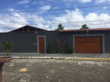 Casa no Jardim Grandesp em Itanhaém-