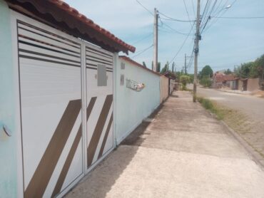 Casa no bairro Jardim América em Itanhaém-