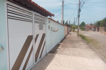 Casa no bairro Jardim América em Itanhaém-