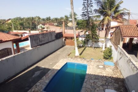 Casa no Jardim Jamaica em Itanhaém-