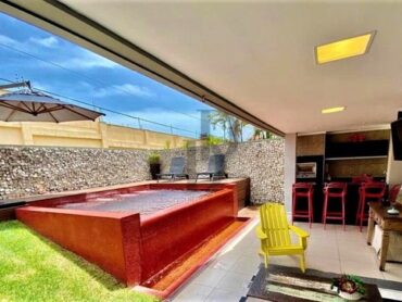 CASA EM CONDOMÍNIO NAS DUNAS COM 3 SUÍTES, DECK PRIVATIVO E VARANDA GOURMET-1